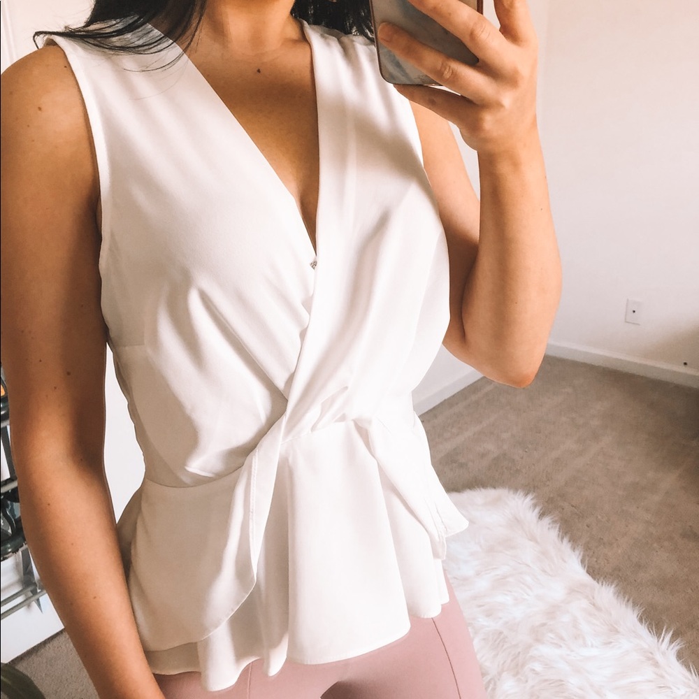 New Spring Sale 🌸 Sleeveless HighLow Blouse Top